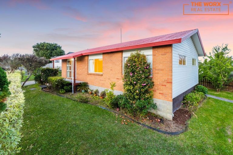 Photo of property in 35 Limond Street, Randwick Park, Auckland, 2105