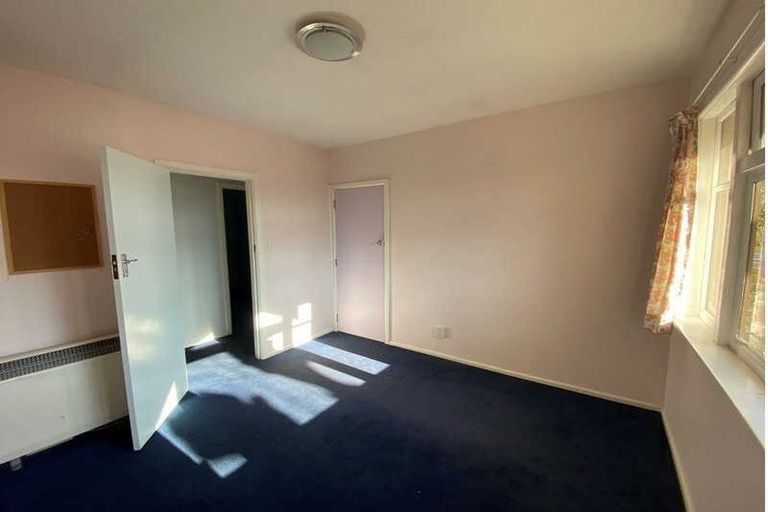 Photo of property in 32 Strowan Road, Strowan, Christchurch, 8052