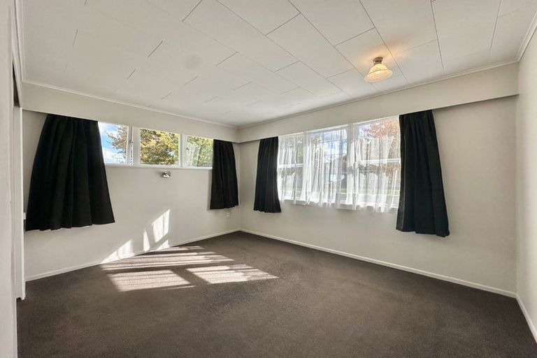 Photo of property in 15 Maher Street, Elderslea, Upper Hutt, 5018