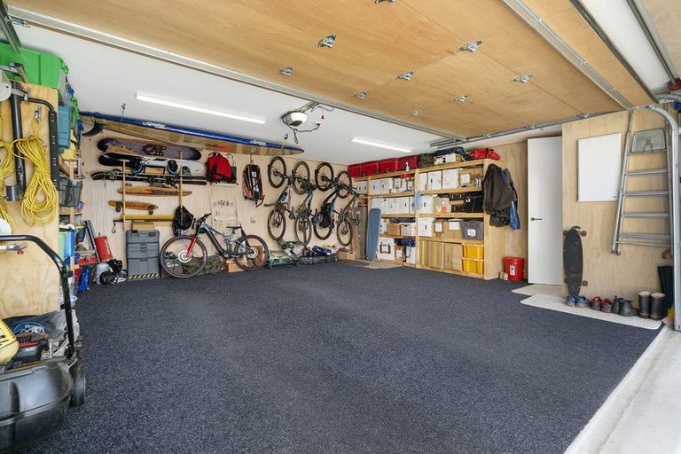 Photo of property in 38 Stackbrae Avenue, Wanaka, 9305