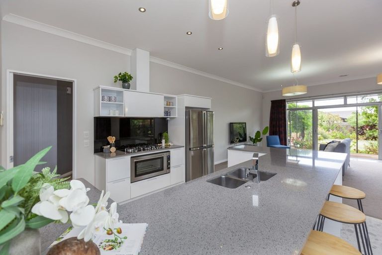 Photo of property in 9 Otupoa Way, Paraparaumu, 5032