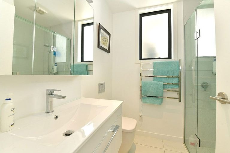 Photo of property in 4/445 Hibiscus Coast Highway, Orewa, 0931