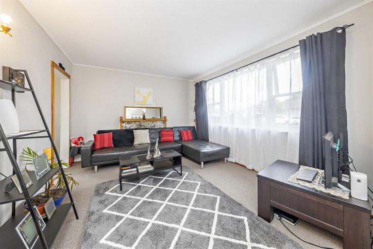 Photo of property in 20 Brightwell Street, Papakura, 2110