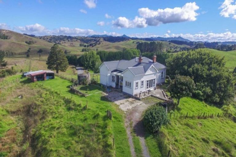 Photo of property in 34 Hartnell Road, Waiotira, 0193