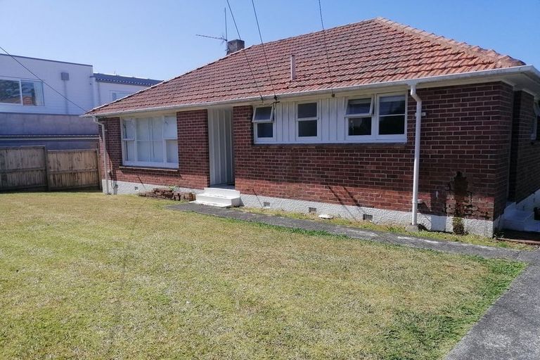 Photo of property in 39 Regina Street, Westmere, Auckland, 1022