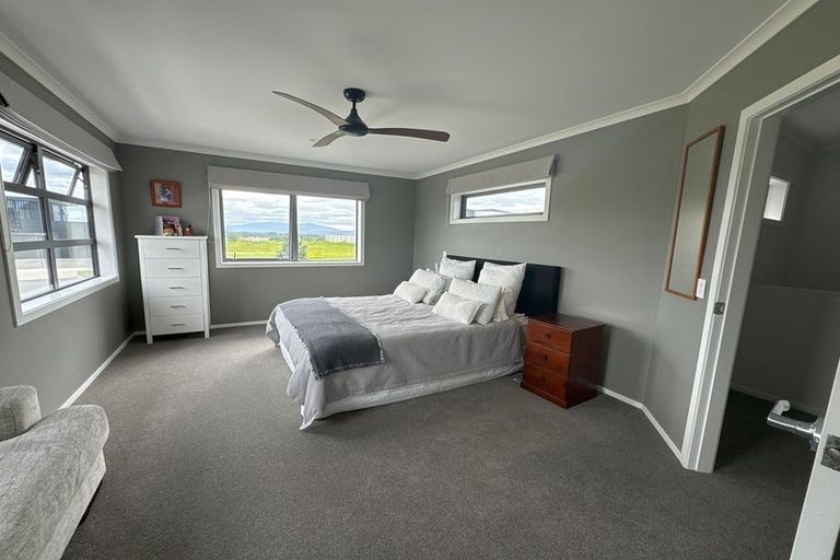 Photo of property in 4 Edenmore Terrace, Fitzherbert, Palmerston North, 4410