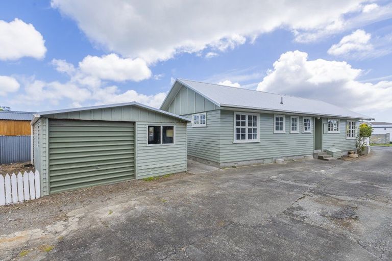 Photo of property in 44 Walton Road, Paraparaumu Beach, Paraparaumu, 5032