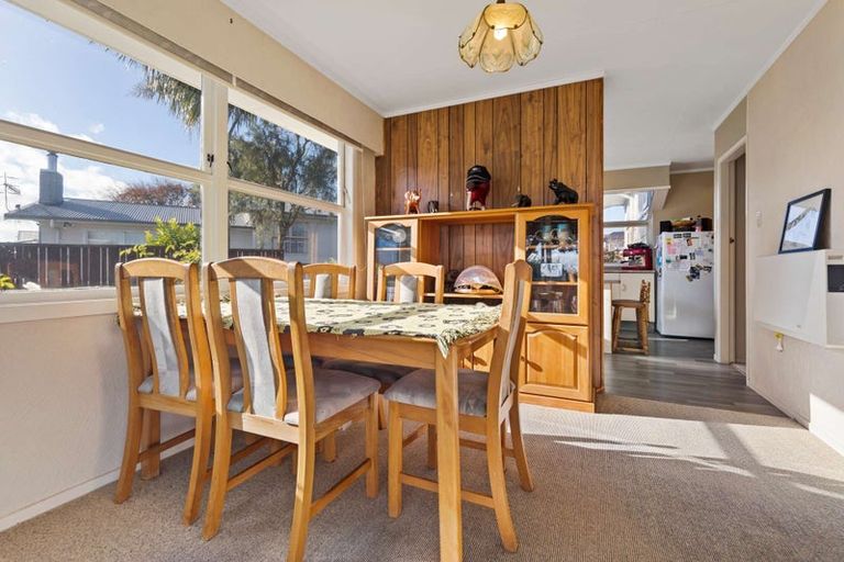 Photo of property in 9 Browning Crescent, Owhata, Rotorua, 3010