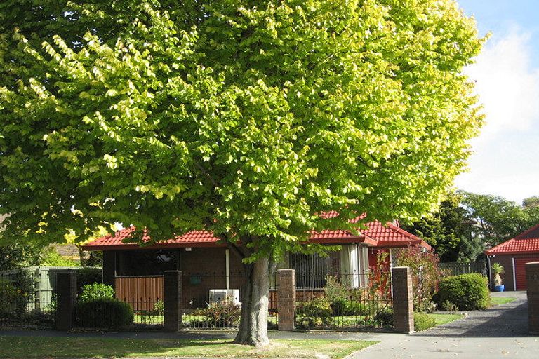 Photo of property in 12 Parr Place, Ilam, Christchurch, 8041