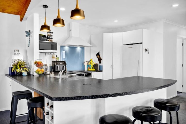 Photo of property in 53 Denmark Terrace, Midhirst, Stratford, 4394