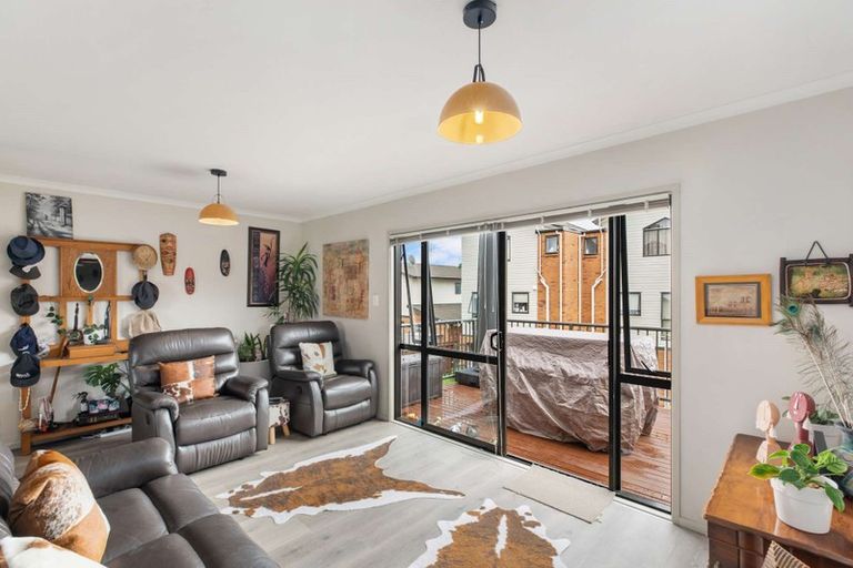 Photo of property in St Claire Village, 11/172 Mcleod Road, Te Atatu South, Auckland, 0610