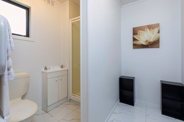 Photo of property in 145 Piha Road, Piha, New Lynn, 0772