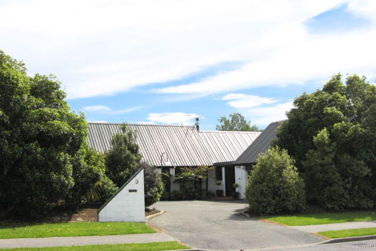 Photo of property in 3 Harrod Place, Rangiora, 7400