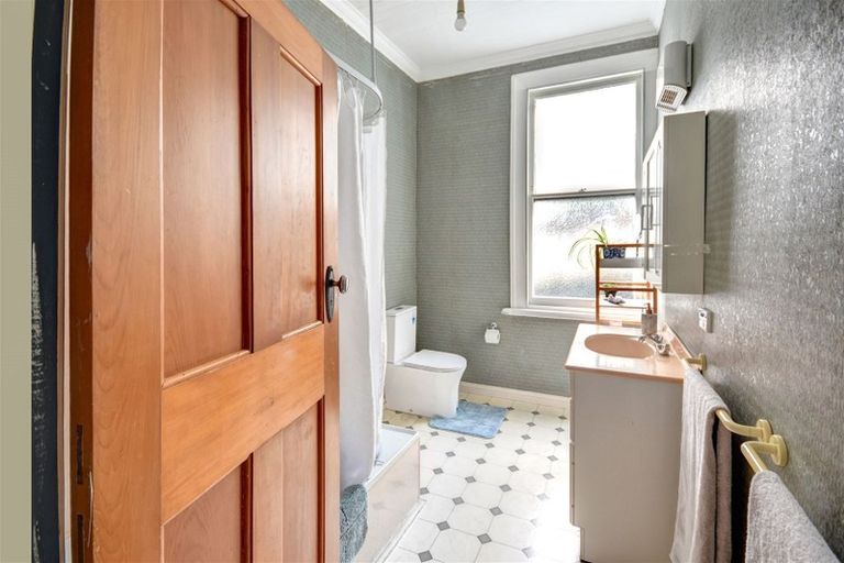 Photo of property in 51 Easther Crescent, Kew, Dunedin, 9012