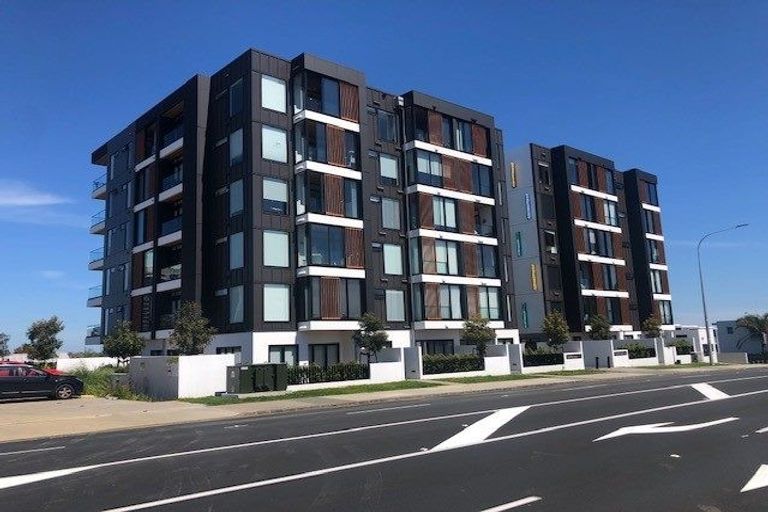Photo of property in Frank Sargeson Apts, 503/80 Anzac Street, Takapuna, Auckland, 0622