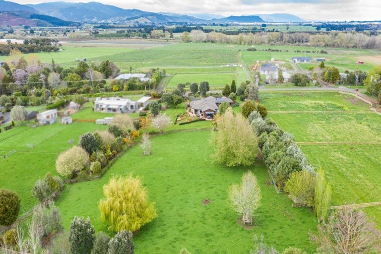 Photo of property in 138 Muhunoa Road West, Ohau, Levin, 5570