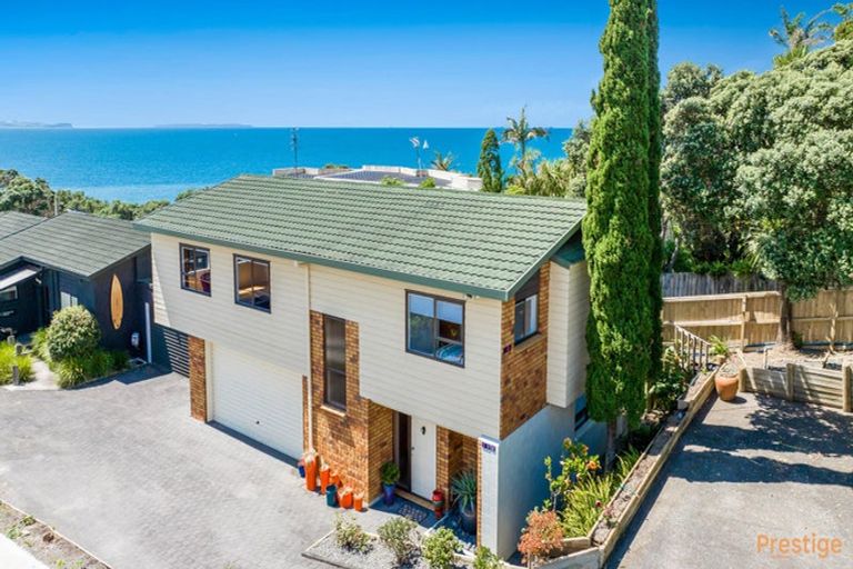 Photo of property in 1/59 Churchill Road, Murrays Bay, Auckland, 0630