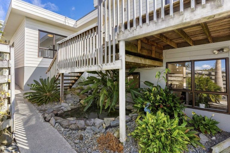 Photo of property in 123 Carlisle Road, Northcross, Auckland, 0632