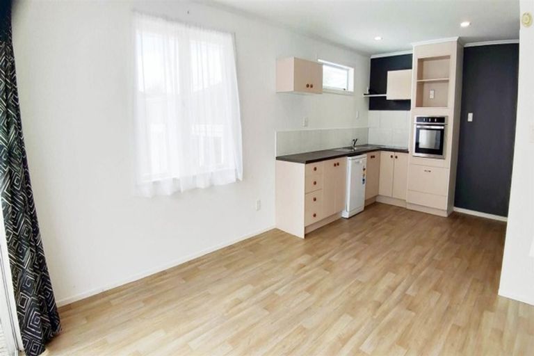 Photo of property in 1/10 Walter Street, Hauraki, Auckland, 0622