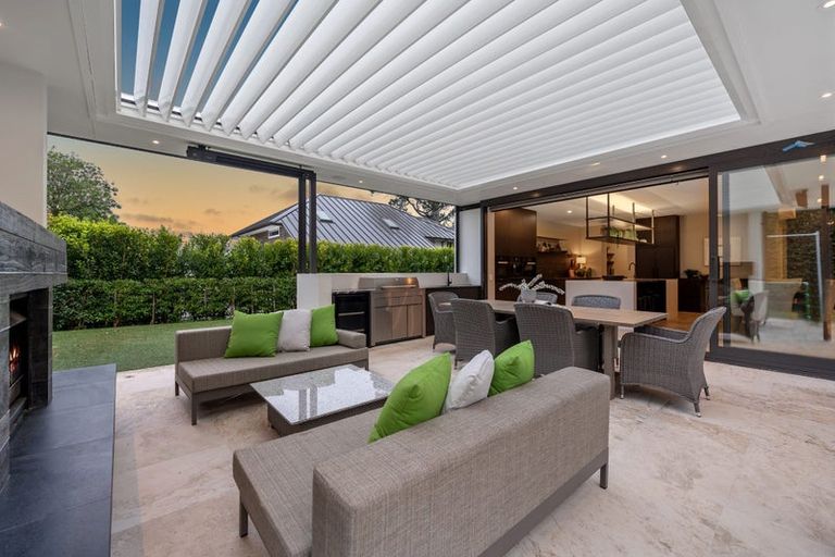 Photo of property in 19 Kingfisher Grove, Greenhithe, Auckland, 0632