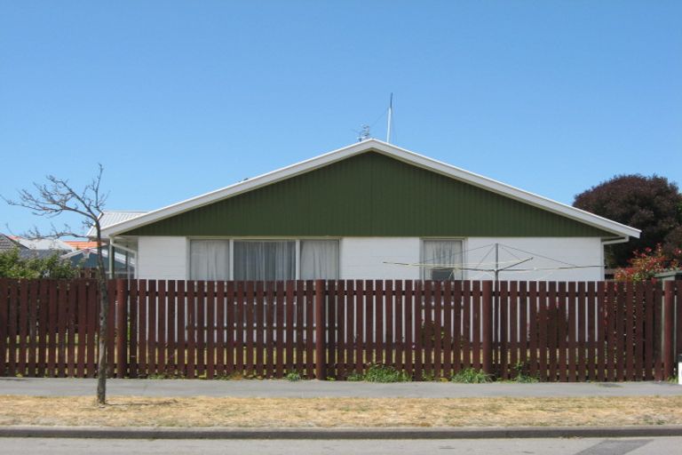 Photo of property in 1/38 Lamorna Road, Parklands, Christchurch, 8083