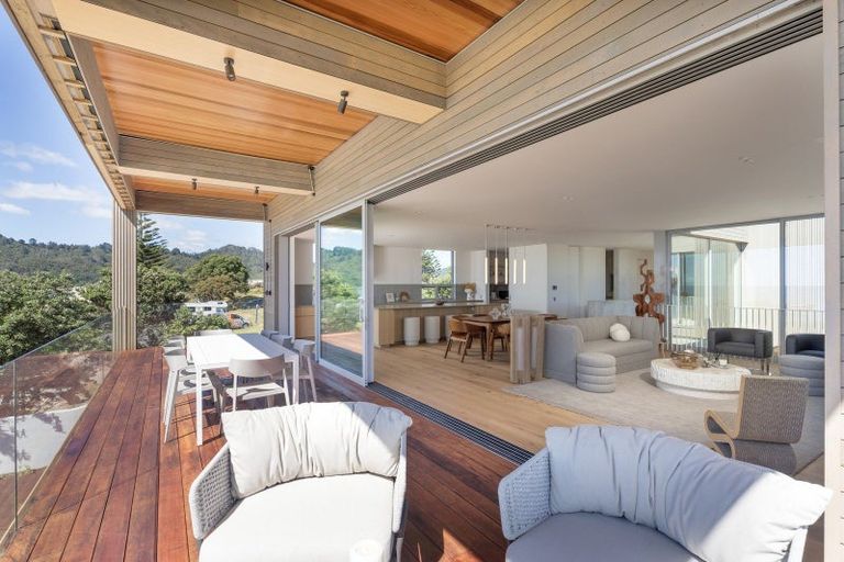 Photo of property in 100 Pipi Road, Whangamata, 3620