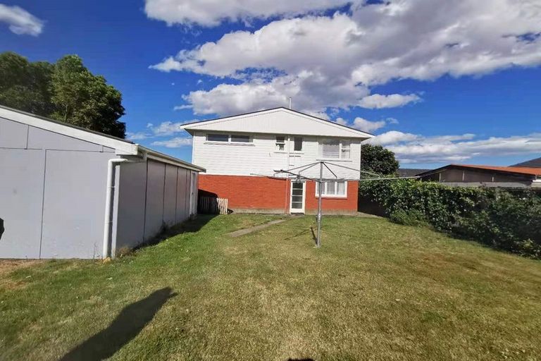 Photo of property in 3 Brookby Crescent, Avonhead, Christchurch, 8042