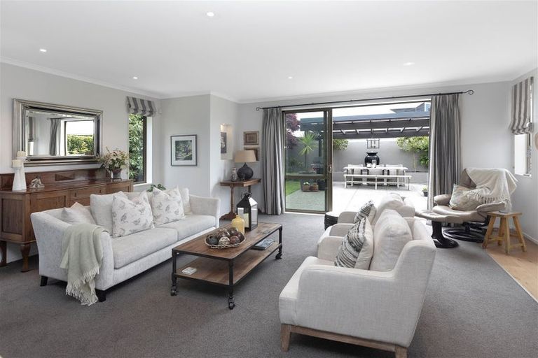 Photo of property in 135a Avonhead Road, Avonhead, Christchurch, 8042