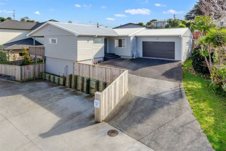 Photo of property in 7 Uruhau Close, Torbay, Auckland, 0630