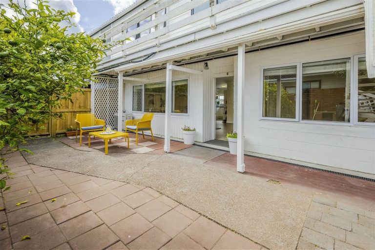 Photo of property in 2/19 Milton Road, Orewa, 0931