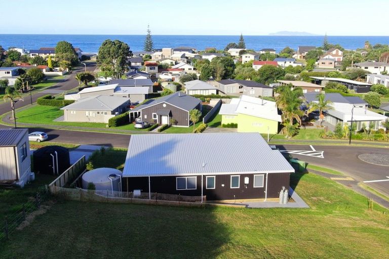 Photo of property in 8 Ross Place, Whiritoa, Whangamata, 3691