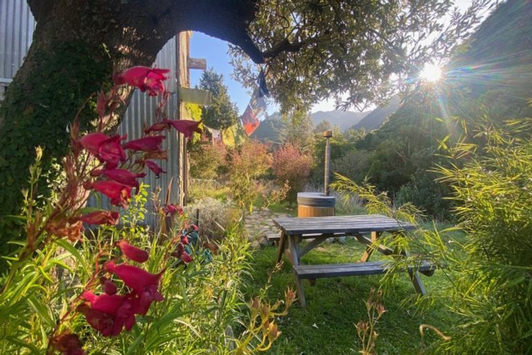 Photo of property in 272 Uruwhenua Road, Upper Takaka, Takaka, 7183
