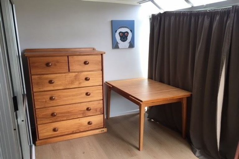 Photo of property in 1/25 West Coast Road, Glen Eden, Auckland, 0602