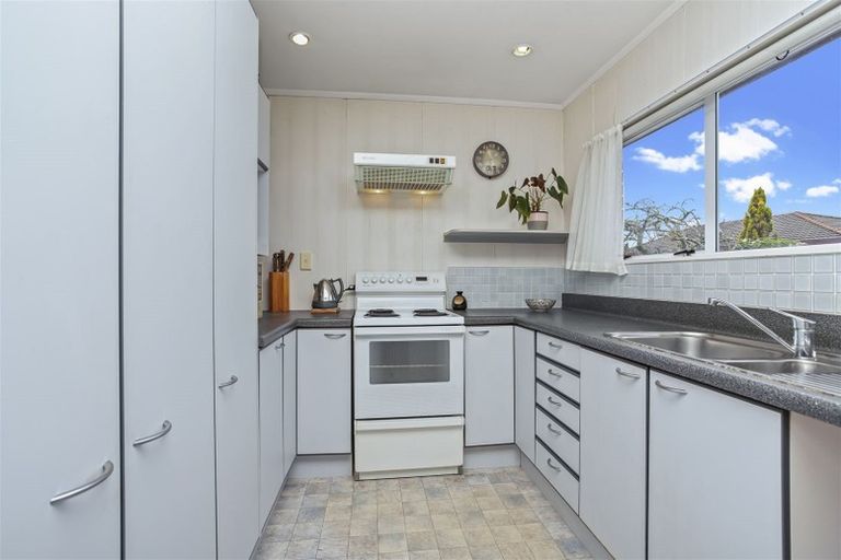 Photo of property in 33b Kirby Street, Glendene, Auckland, 0602