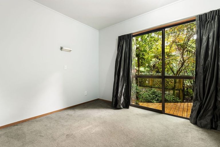 Photo of property in 2/113 Daffodil Street, Titirangi, Auckland, 0604