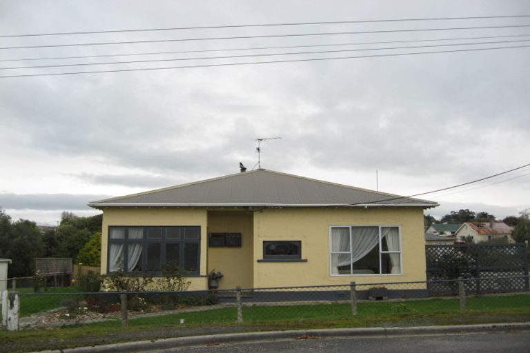 Photo of property in 9 Ann Street, Balclutha, 9230