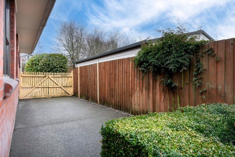 Photo of property in 7 Woodbury Street, Avonhead, Christchurch, 8042