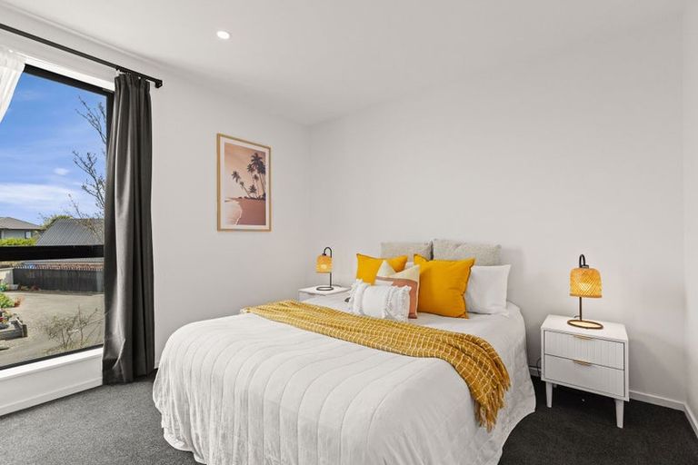 Photo of property in 2/111 Edgeware Road, St Albans, Christchurch, 8014