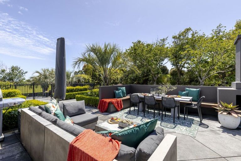 Photo of property in 1179 Devon Road, Bell Block, New Plymouth, 4373