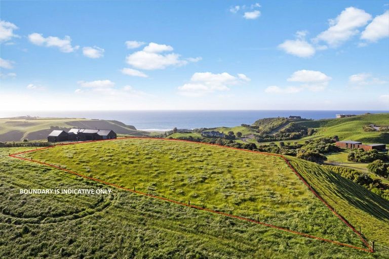 Photo of property in Tapuae, 11 Washer Road, Omata, New Plymouth, 4374