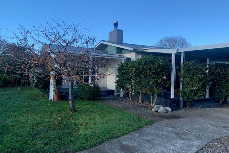 Photo of property in 20 Hornsby Street, Carterton, 5713