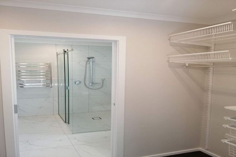 Photo of property in 375 Main Road, Tawa, Wellington, 5028