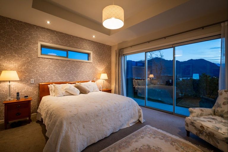 Photo of property in 15 Valley Crescent, Wanaka, 9305