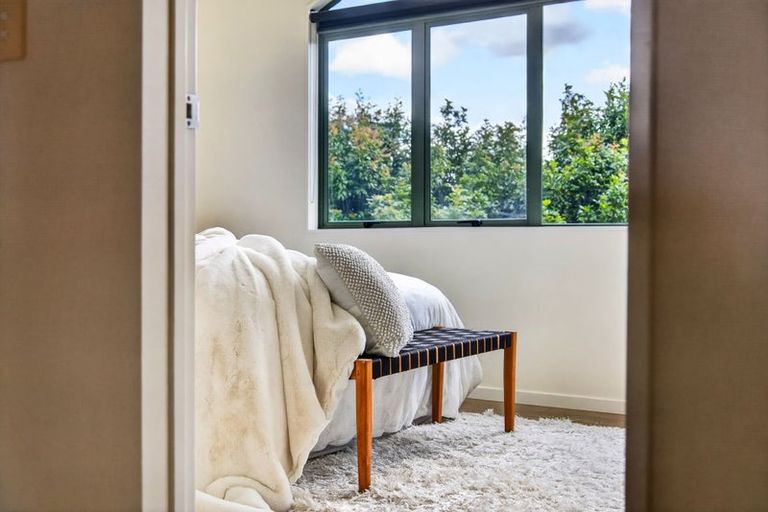 Photo of property in 5/1 Hillcrest Avenue, Hillcrest, Auckland, 0627