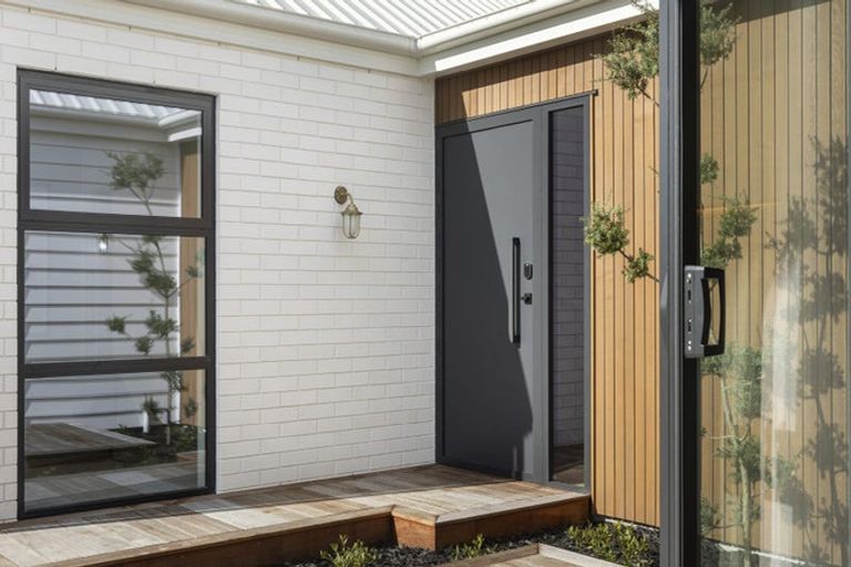 Photo of property in 4 Kukupa Lane, Long Bay, Auckland, 0630