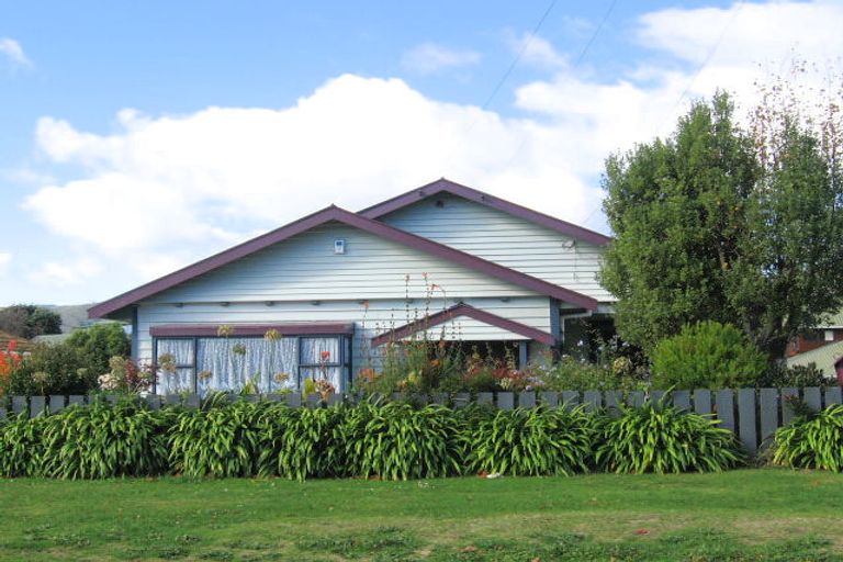 Photo of property in 7 Charleston Avenue, Boulcott, Lower Hutt, 5011