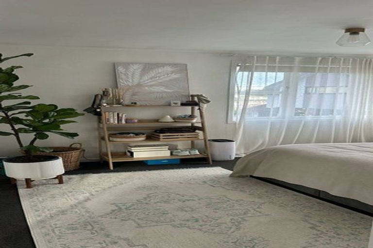 Photo of property in 1/11 Tristram Avenue, Forrest Hill, Auckland, 0620