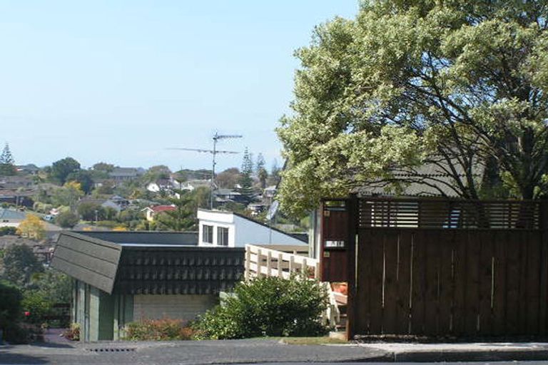 Photo of property in 1/125 Forrest Hill Road, Forrest Hill, Auckland, 0620