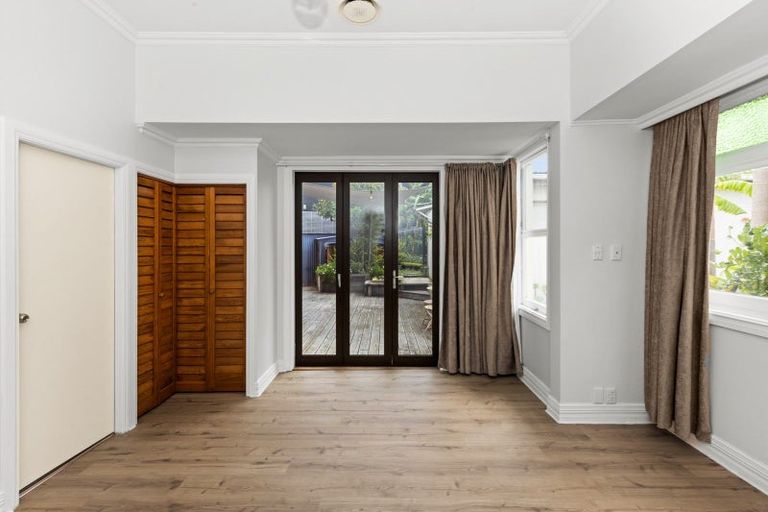 Photo of property in 35 Hospital Terrace, Hospital Hill, Napier, 4110