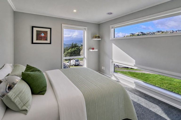 Photo of property in 60 Endeavour Drive, Whitby, Porirua, 5024